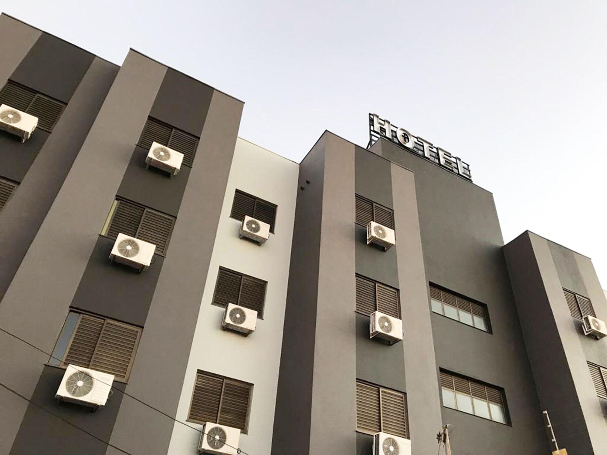 Varios Master Gold Express Hotel