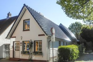 Alquiler Vacacional - Hafenhaus No. 14 * cozy fisherman's house at Husum harbor * home by the sea
