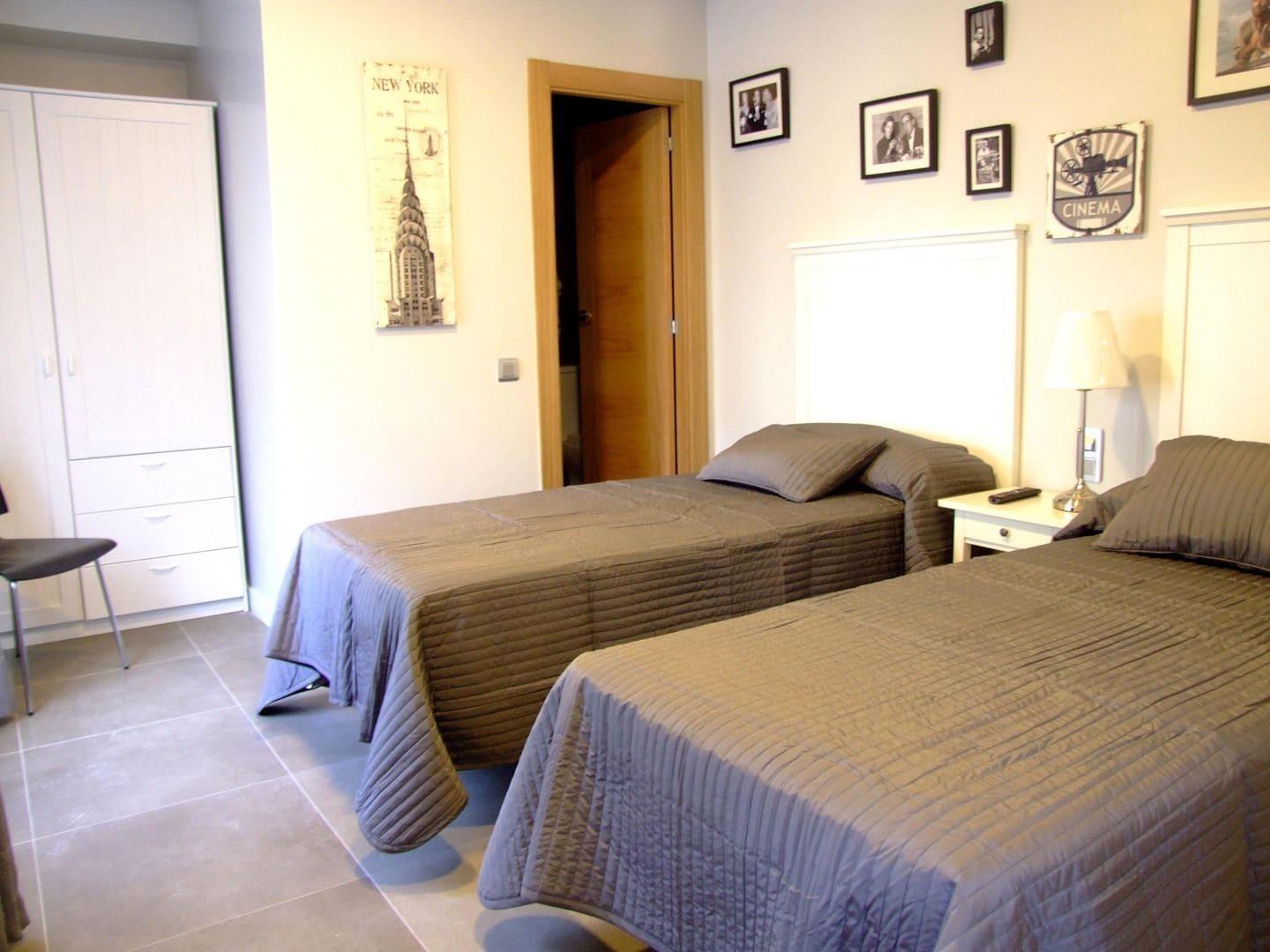 Varios Hostal Vintage Santander