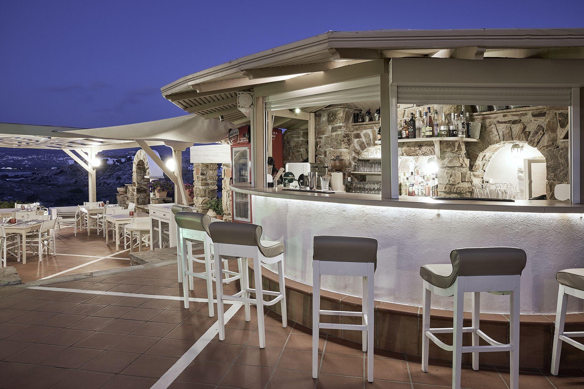 Bar/Salón Naxos Magic Village Hotel