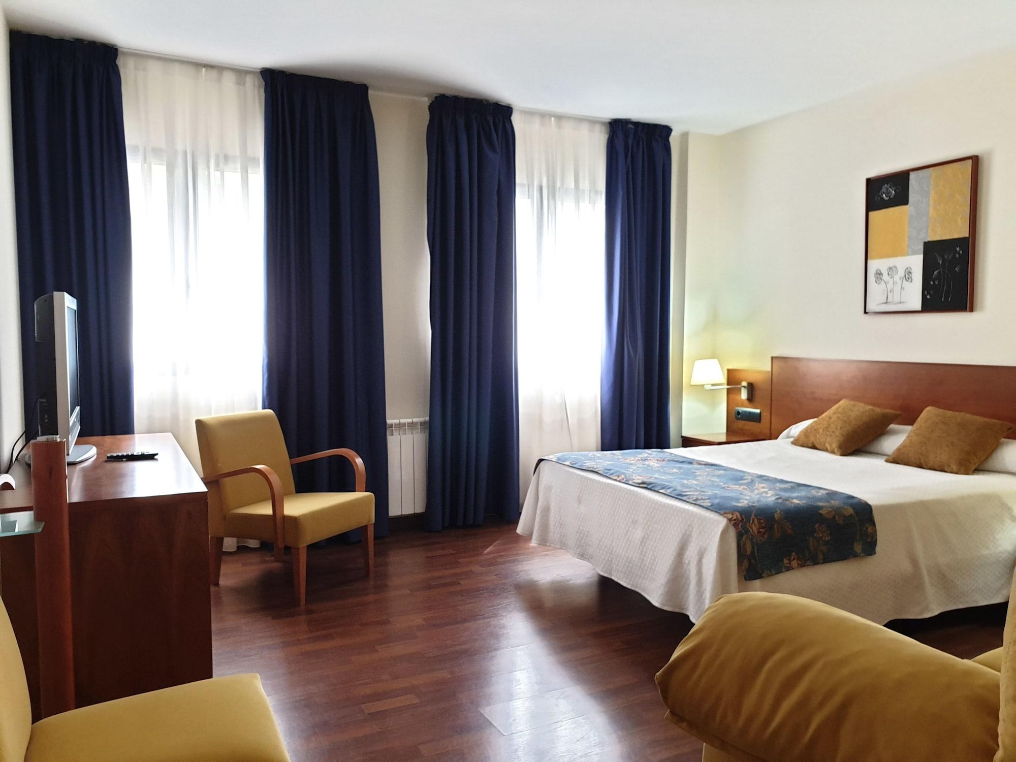 Varios Hotel Suite Camarena