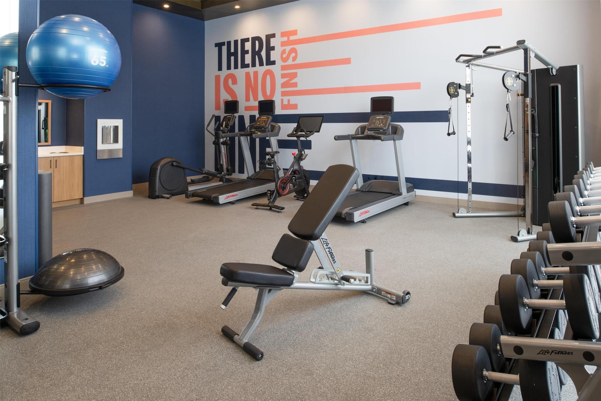Gimnasio Hampton Inn by Hilton North Hollywood