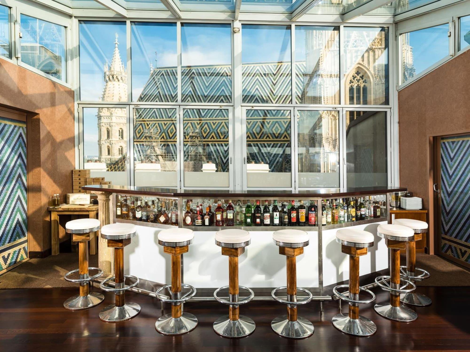 Bar/Salón Hotel Royal
