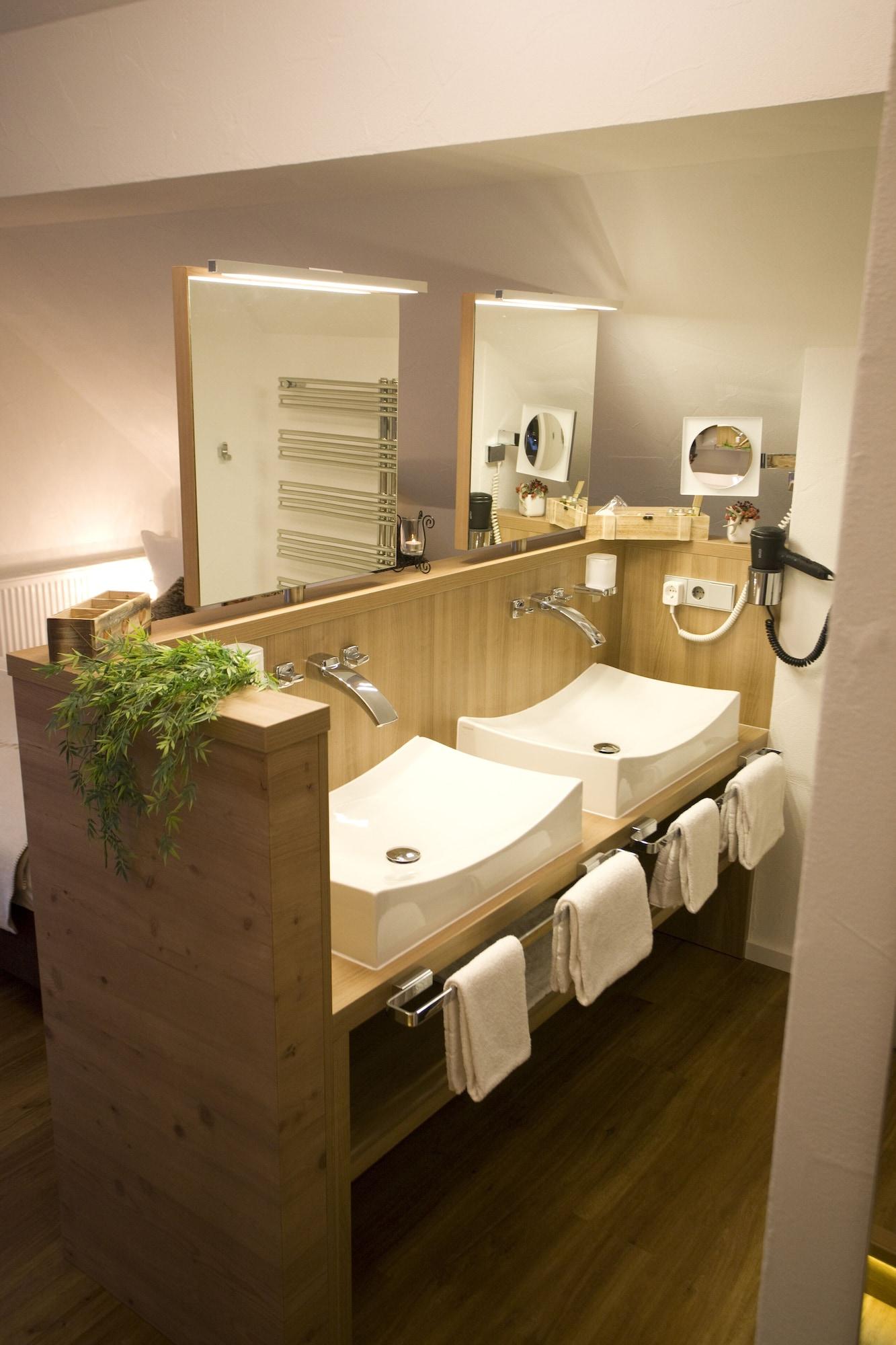 Equipamiento de Habitación Alpin Lifestyle Hotel Löwen & Strauss