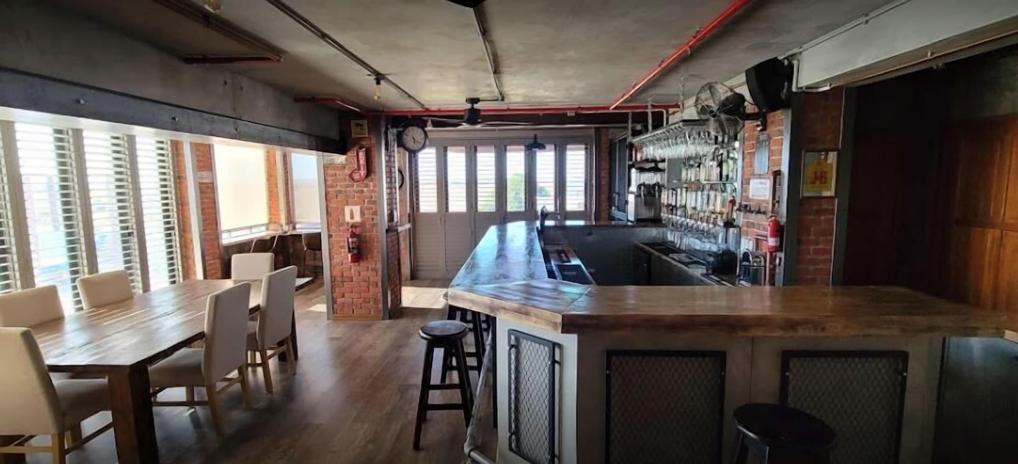 Bar/Salón Rox and Sea Country Lodge