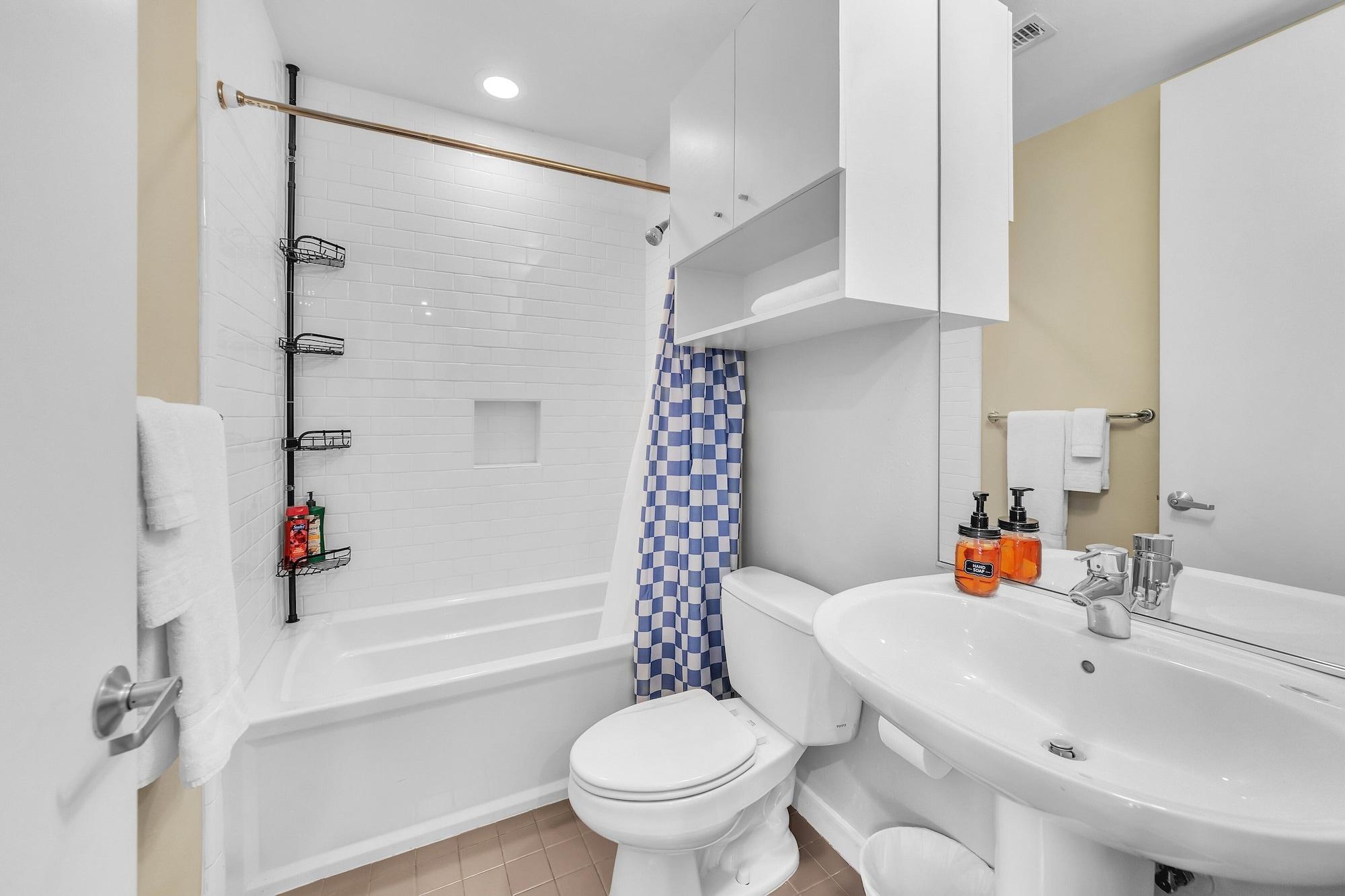 Equipamiento de Habitación Modern Comfort In The Heart Of Museum District 3 Bedroom Townhouse