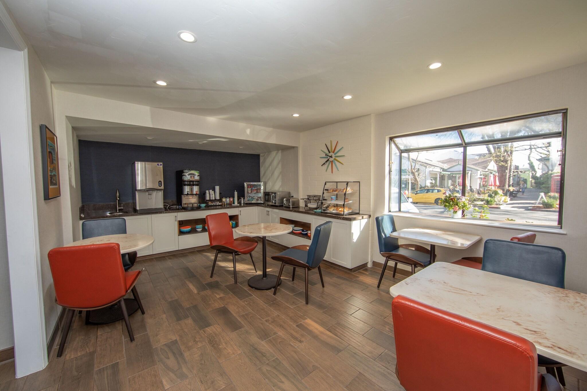 Restaurant The Vine Inn Davis