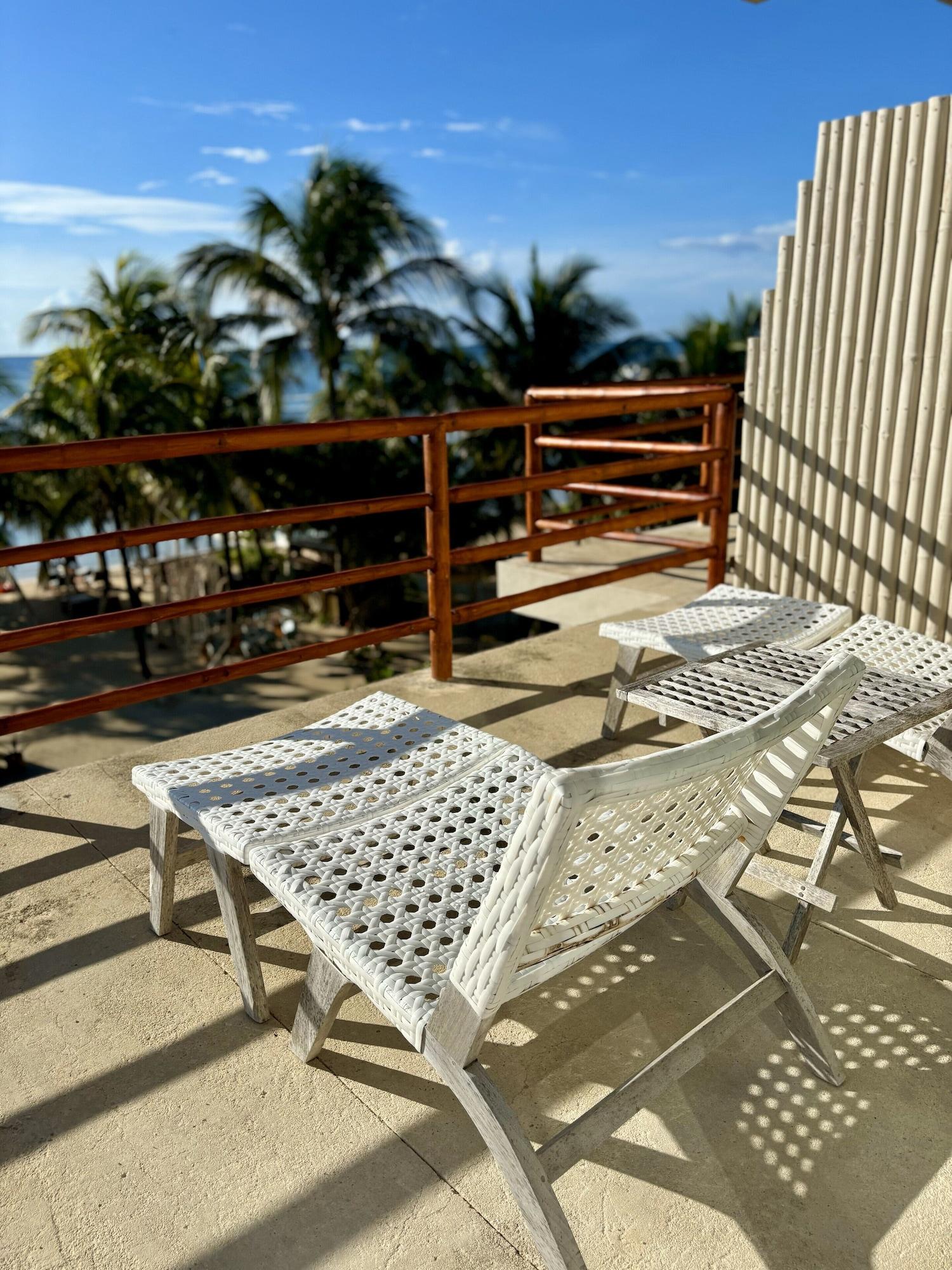 Equipamiento de Habitación Noah Beach Hotel & Suites
