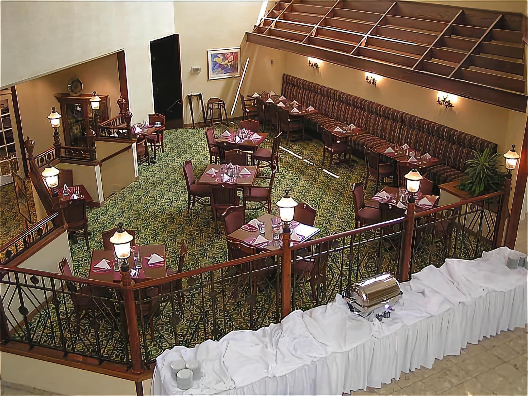 Restaurant Crowne Plaza Hotel Hickory by IHG