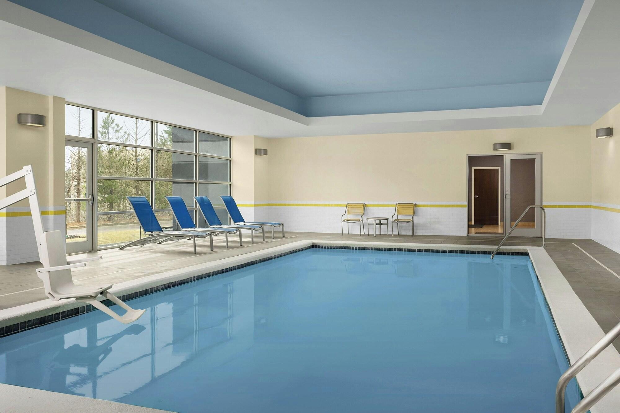 Vista Piscina Fairfield Inn & Suites Atlanta Stockbridge