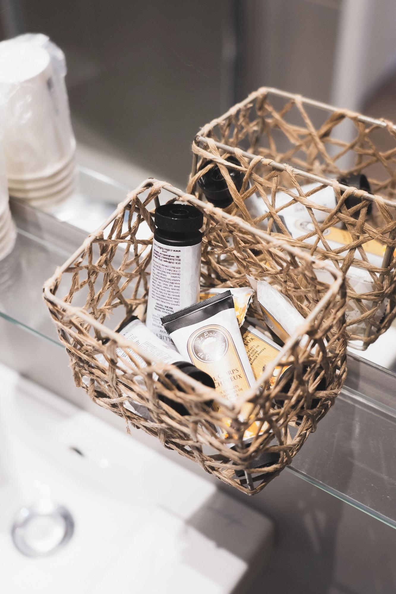 Equipamiento de Habitación Hotel Corona Rodier Paris