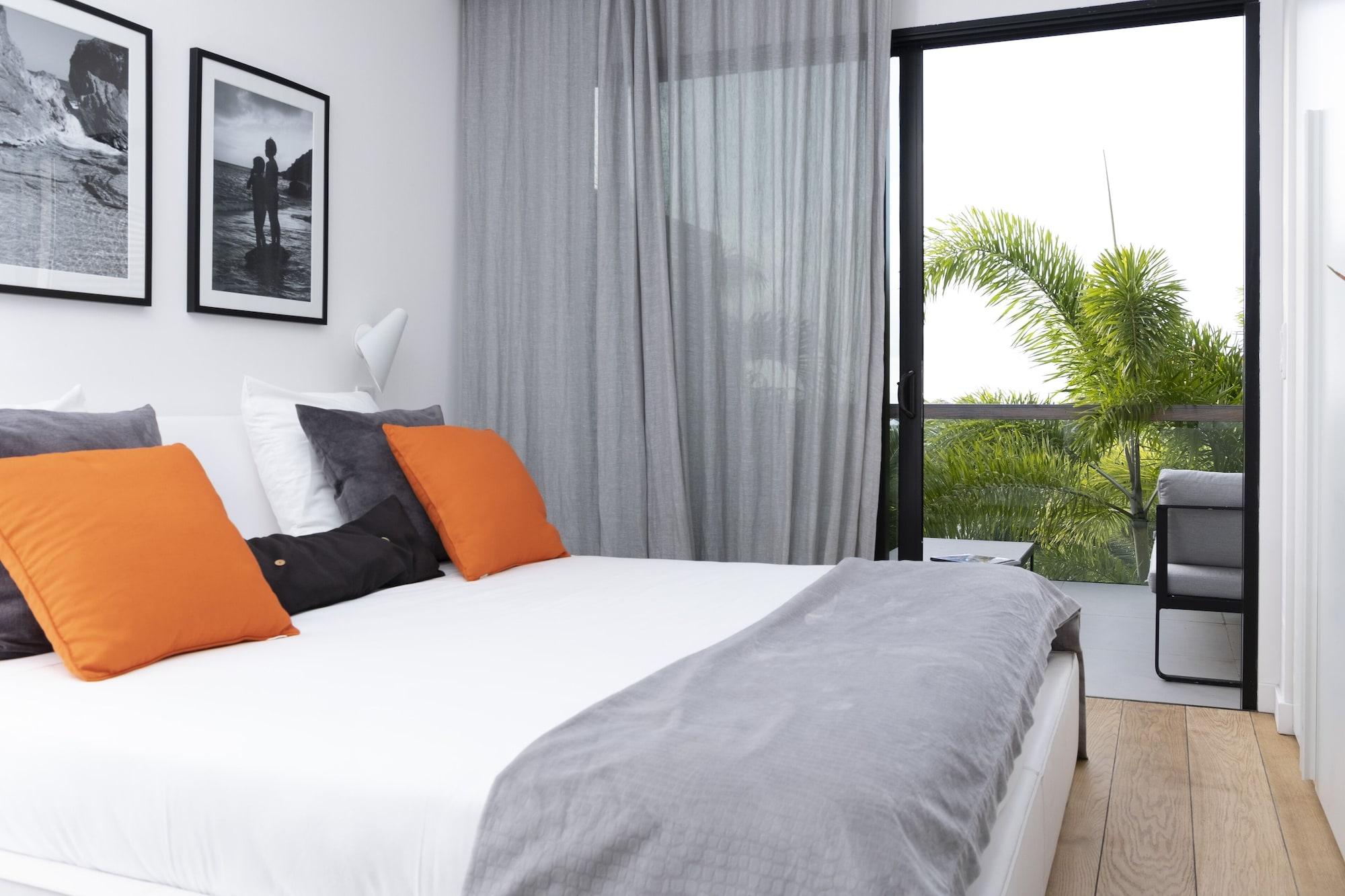 Varios Reve de Saint Barth