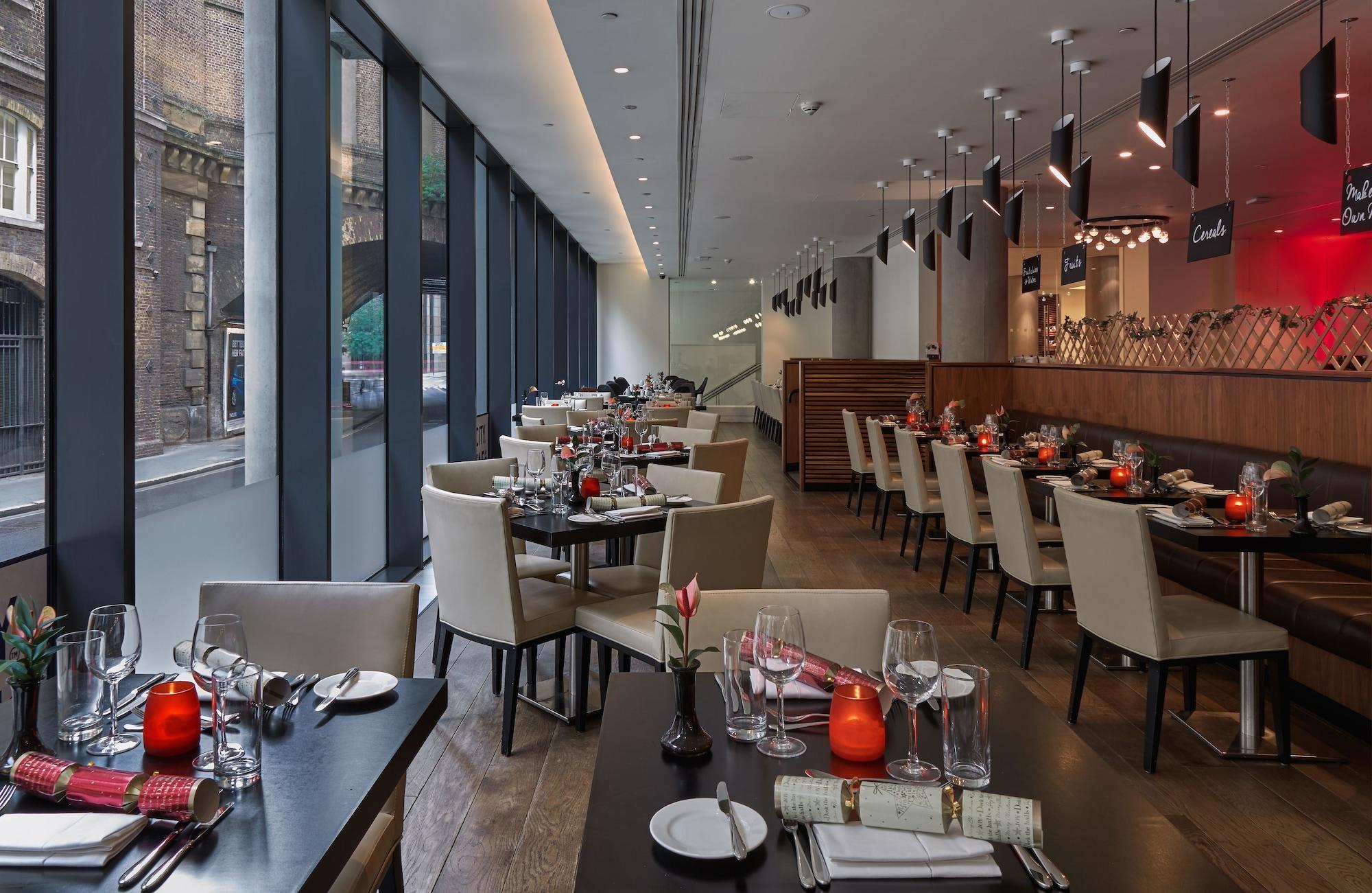 Restaurant DoubleTree by Hilton Hotel London -Tower of London