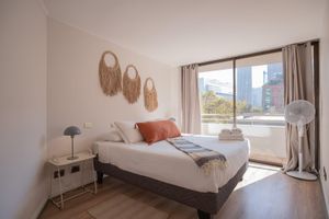 Alquiler Vacacional - Costanera Center: Your gateway to elegant retreats