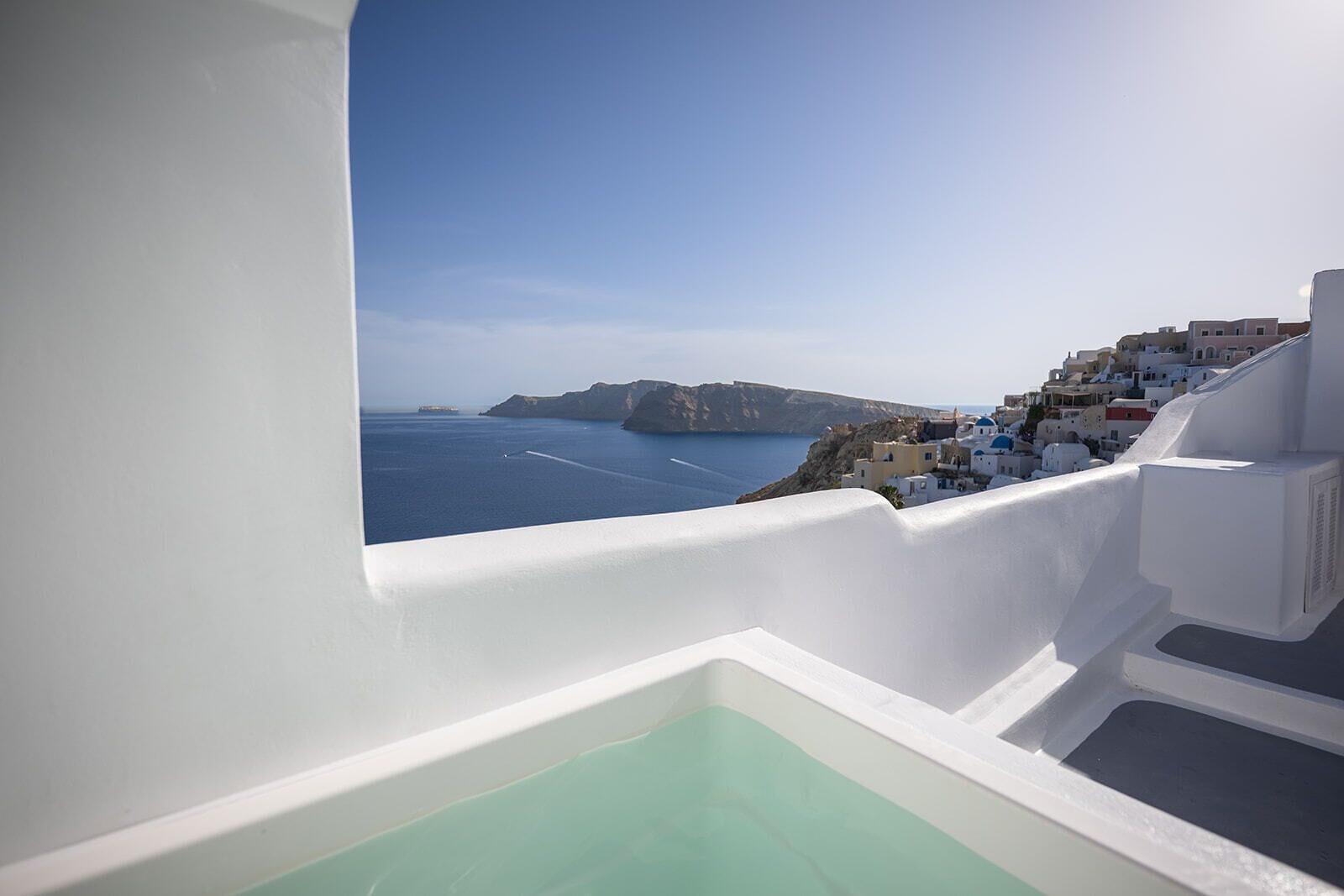 Varios Three Domes Oia - an Iconic Collection