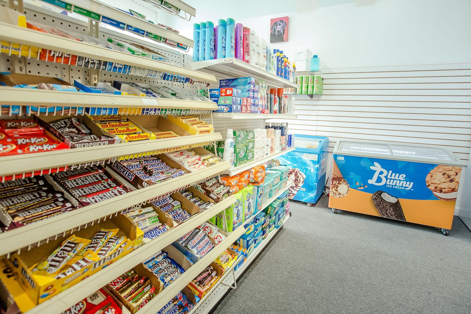 Bar/Salón Sunny Isles Suites