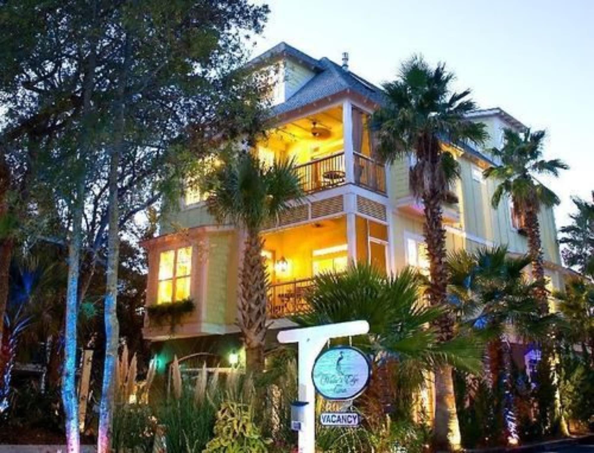 Varios Water's Edge Inn - Adults Only