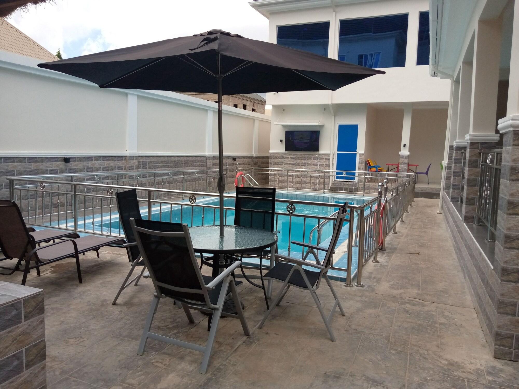 Vista Piscina Blossom Height Unique Hotel