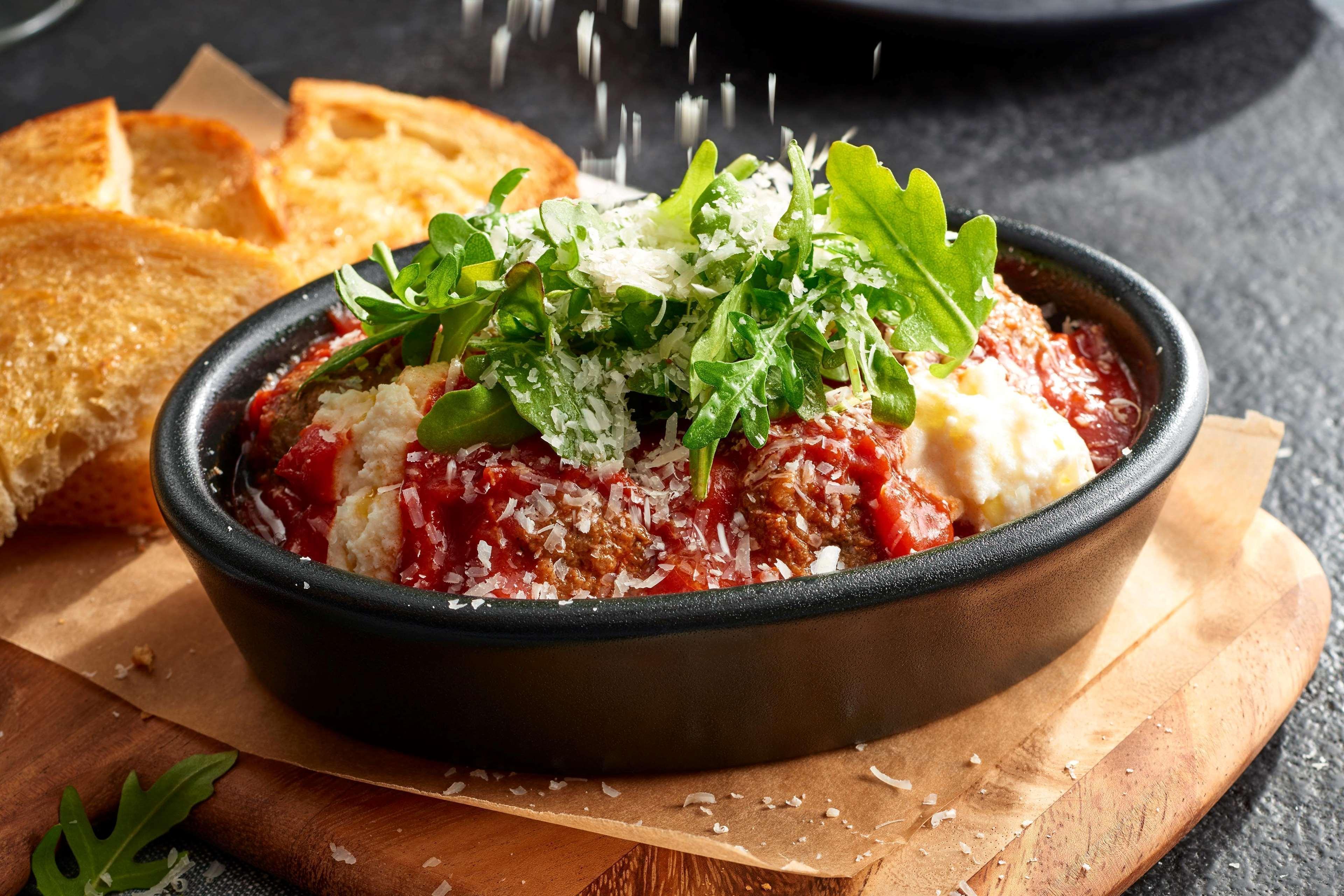 Restaurant Sonesta Emeryville - San Francisco Bay Bridge