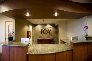 Alojamiento - Adinkra Plaza Hotel