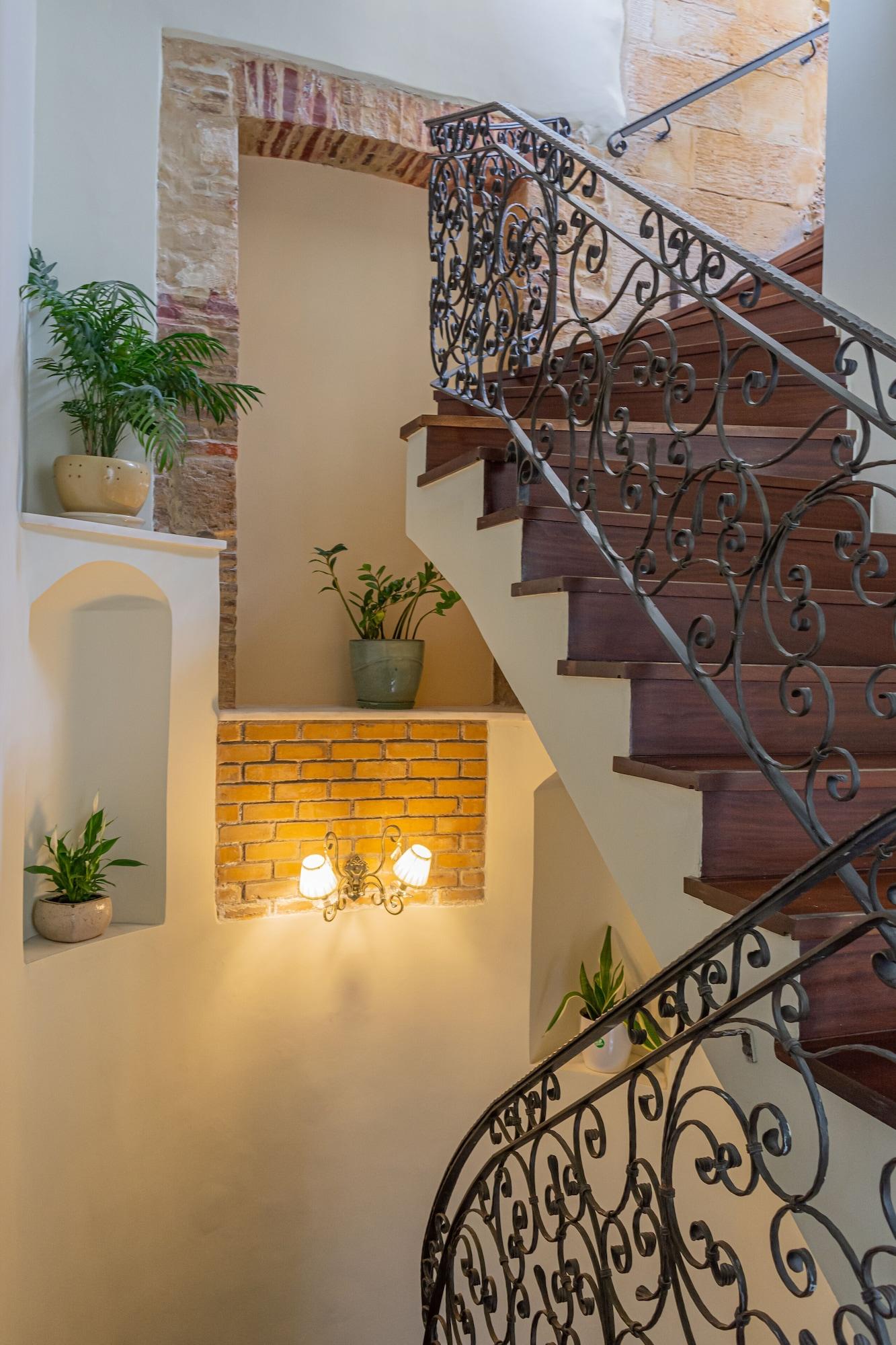 Varios Pandora Suites