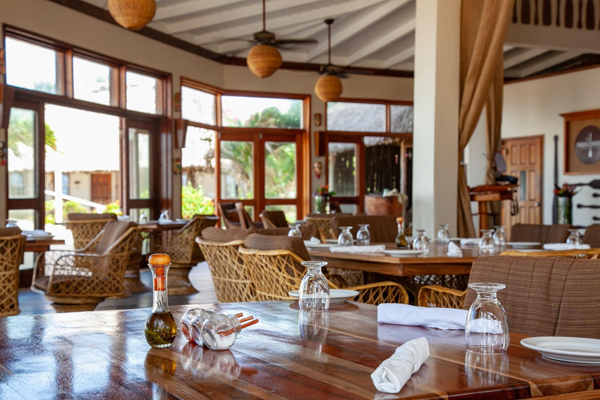 Restaurant Almond Beach Resort at Jaguar Reef