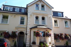 Alojamiento - Canterbury Lodge