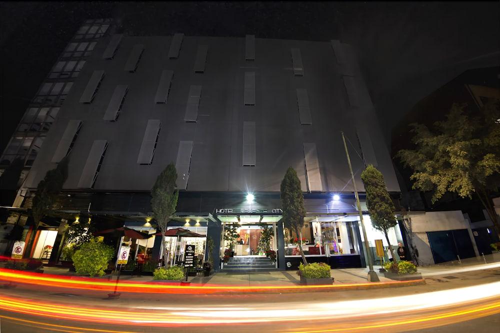 Vista Exterior Regente Hotel