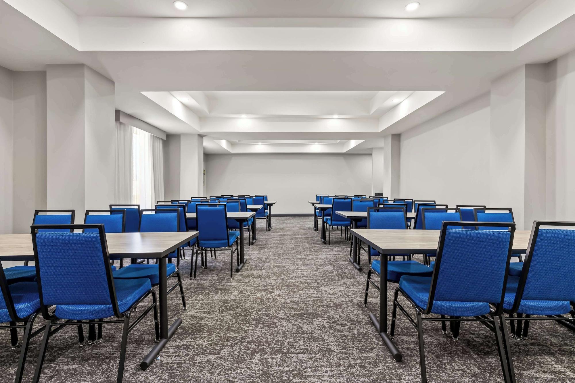 Sala de Reuniones Spark by Hilton Catoosa