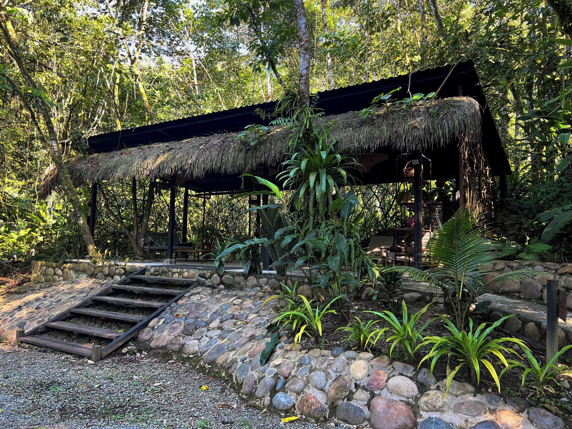 Vista Lobby Kuyana Amazon Lodge