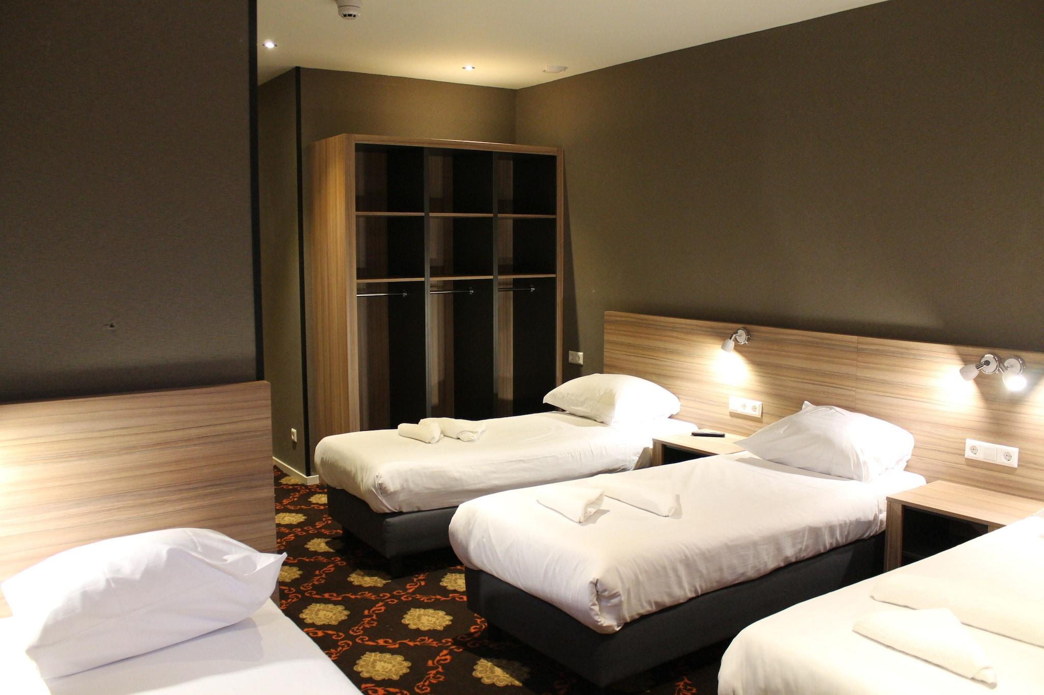Vista Exterior Aston City Hotel