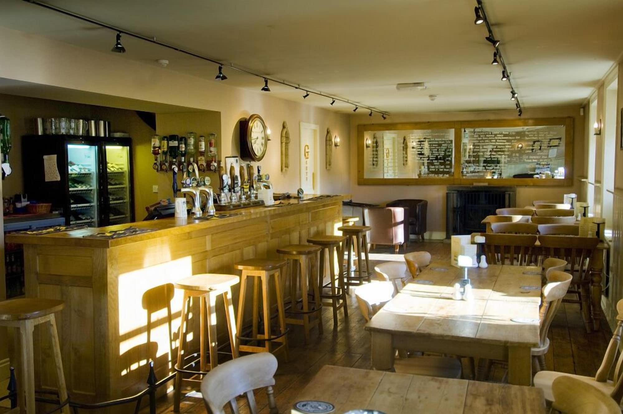 Bar/Salón The Punch Bowl Inn
