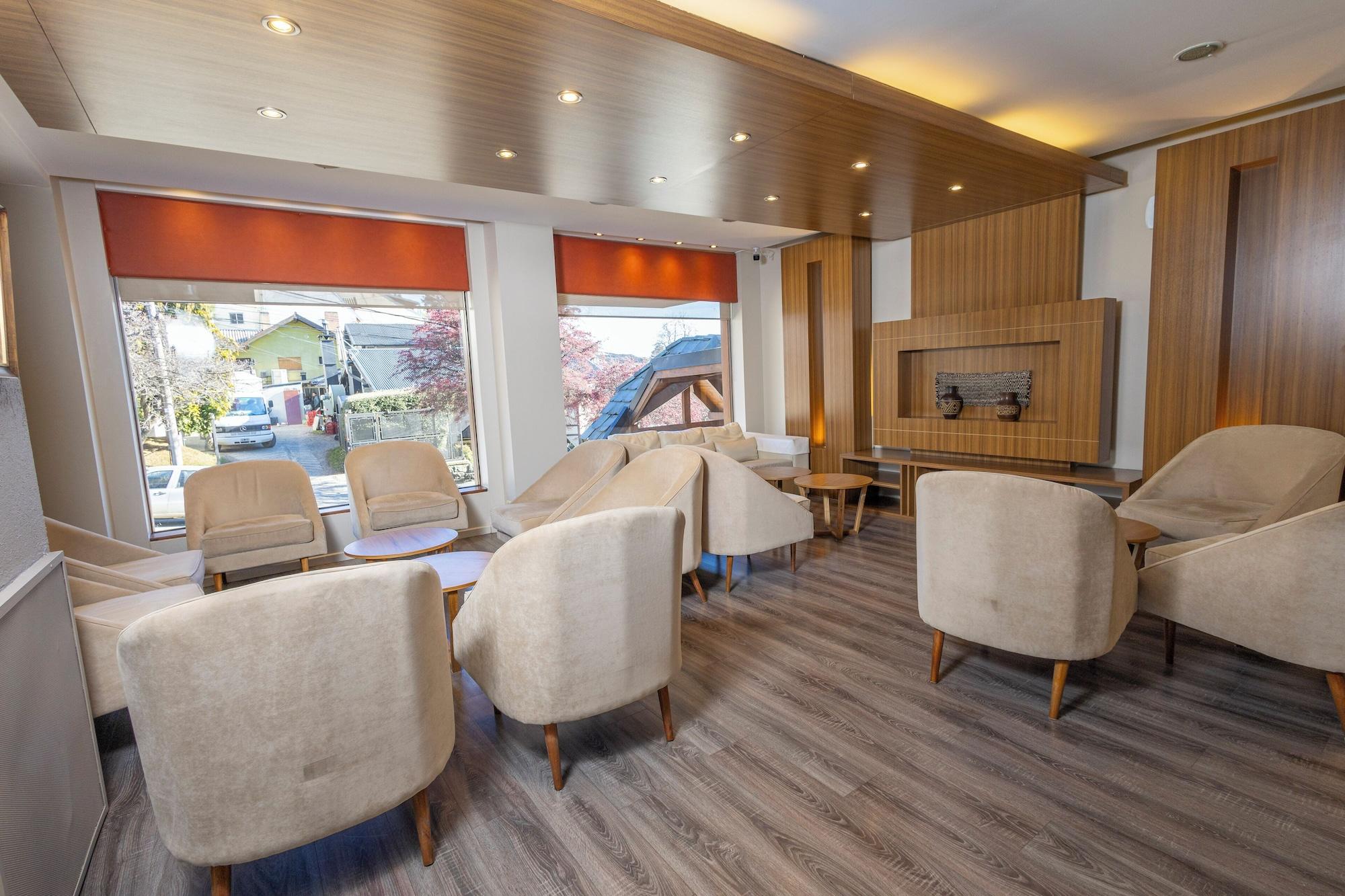 Vista Lobby Hotel Carlos V Patagonia