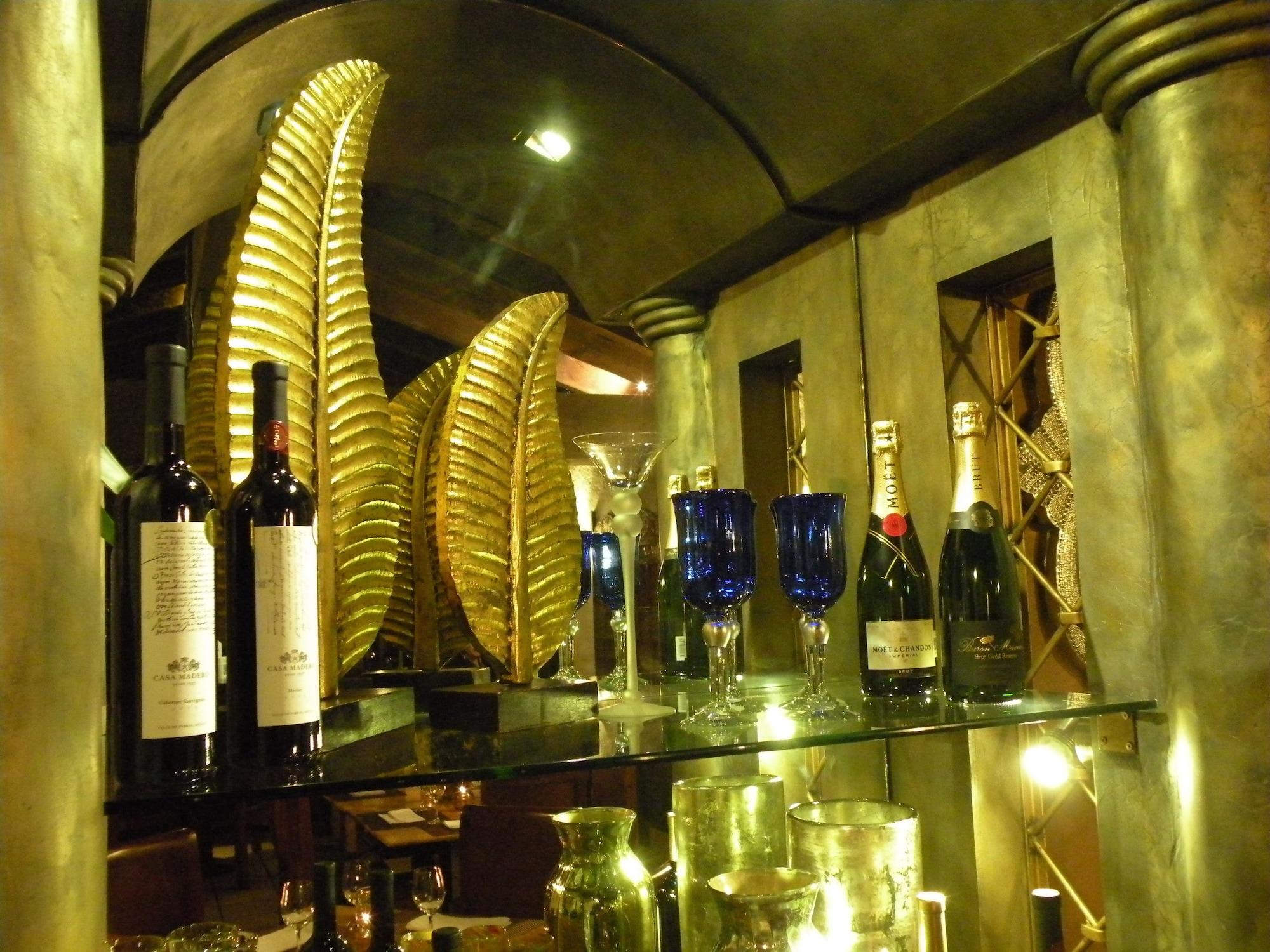 Bar/Salón Casa Aurea