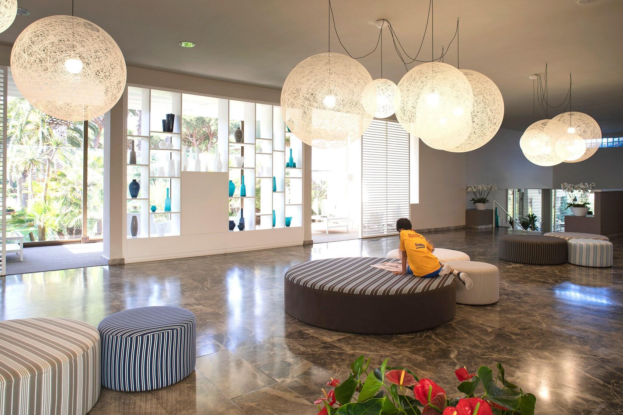 Vista Lobby Golf Hotel Punta Ala