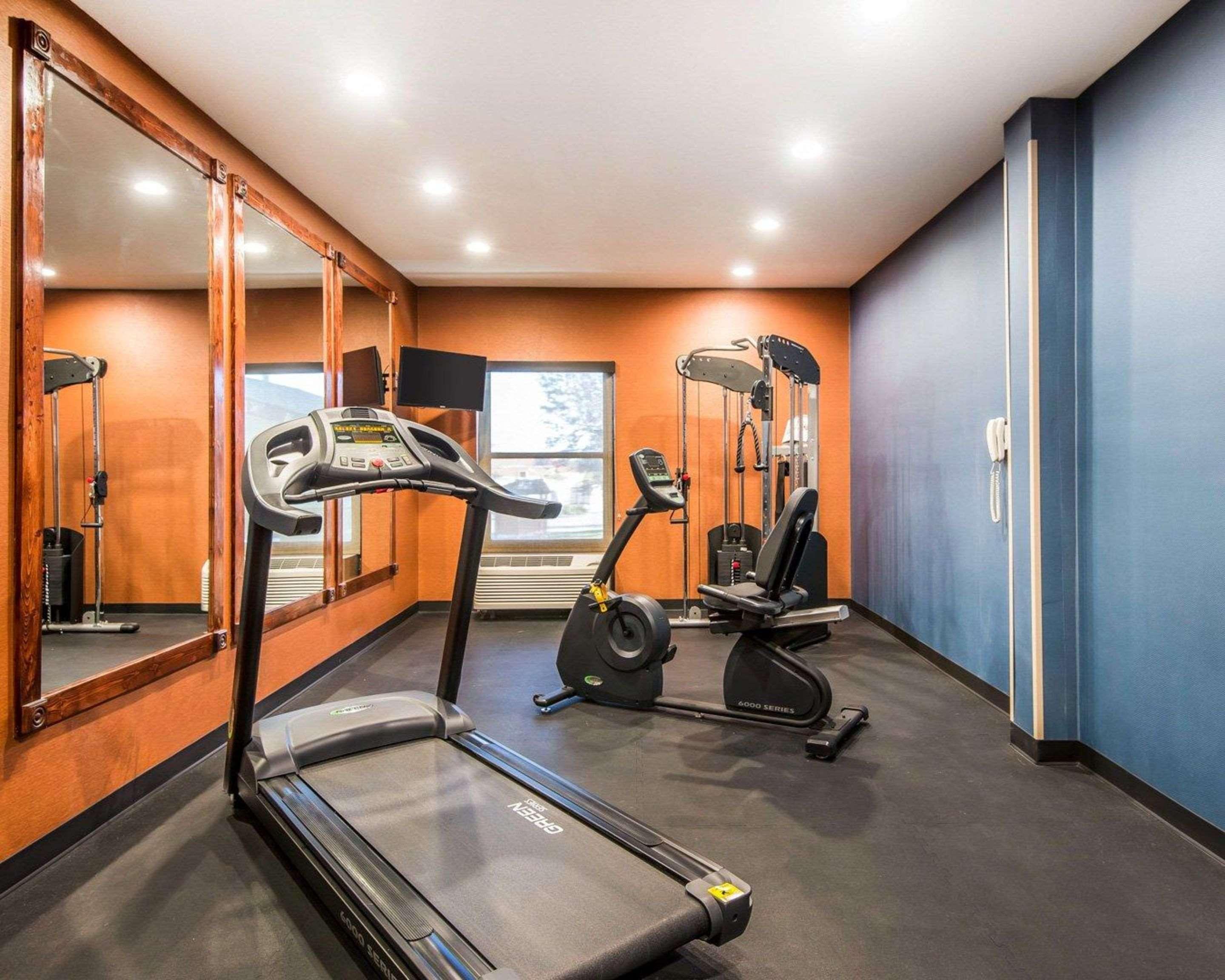 Gimnasio Quality Inn Cameron