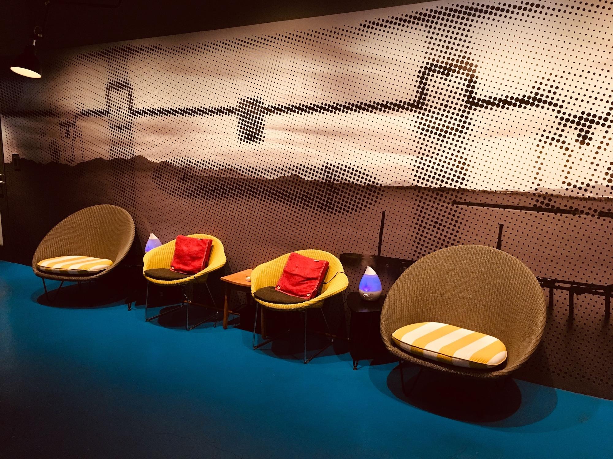 Vista Lobby Calendar Hotel