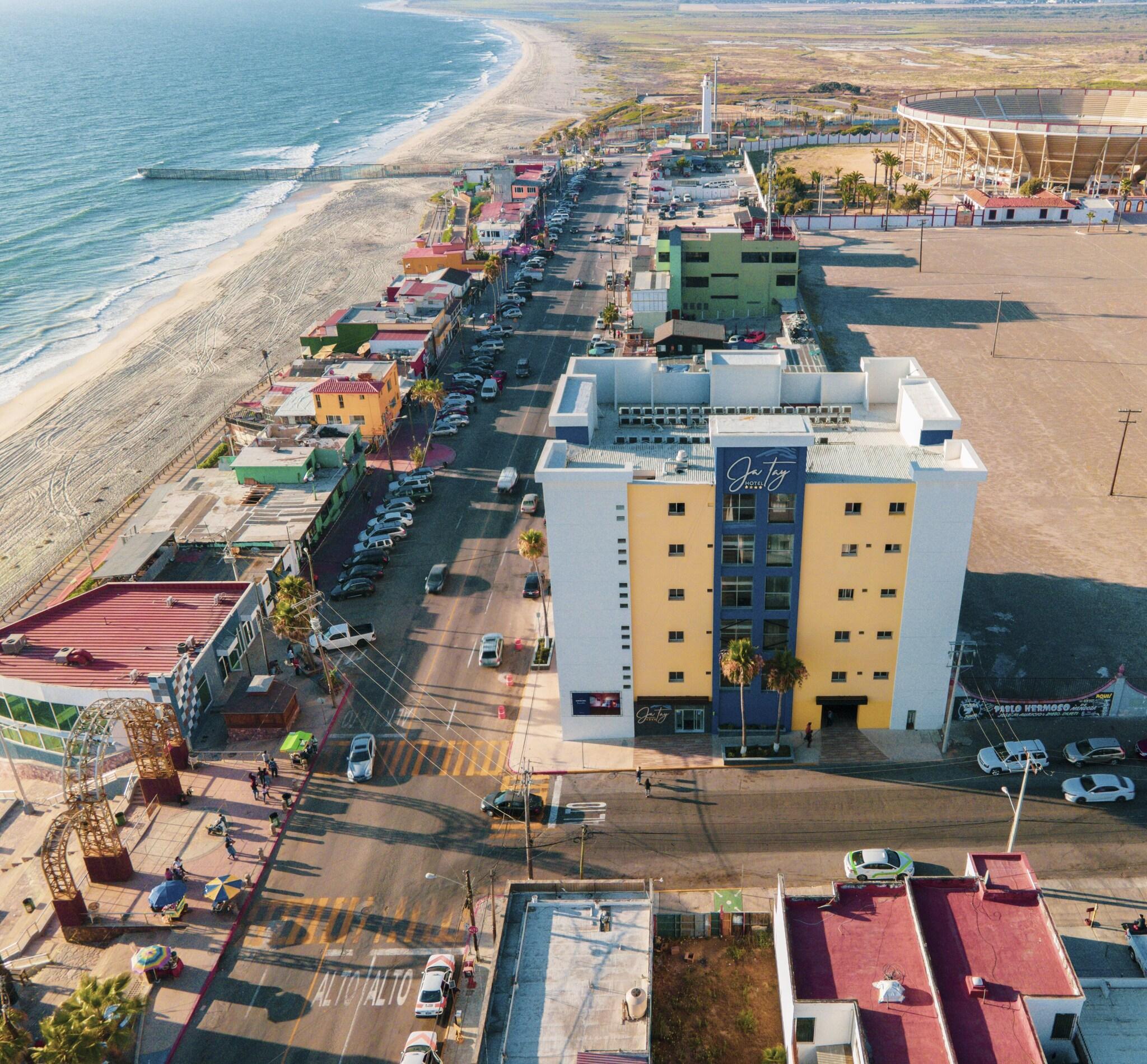 Vista Exterior Hotel Jatay