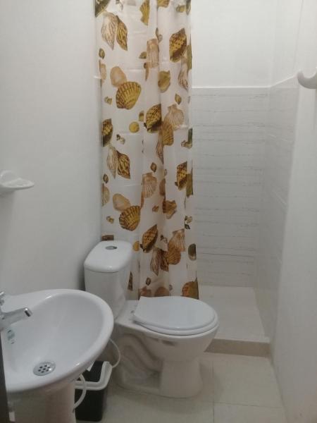 Baño hospedaje avitor caryenda