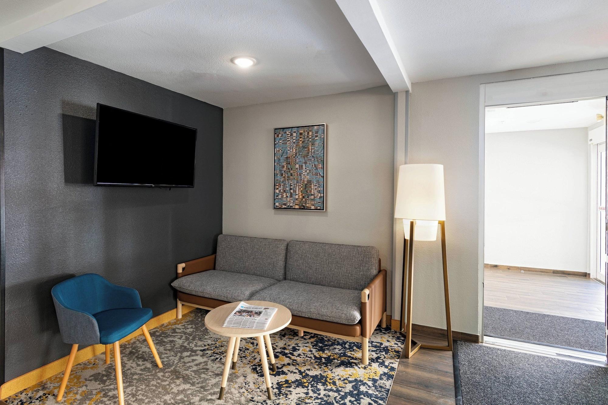 Vista Lobby TownePlace Suites by Marriott Baton Rouge South