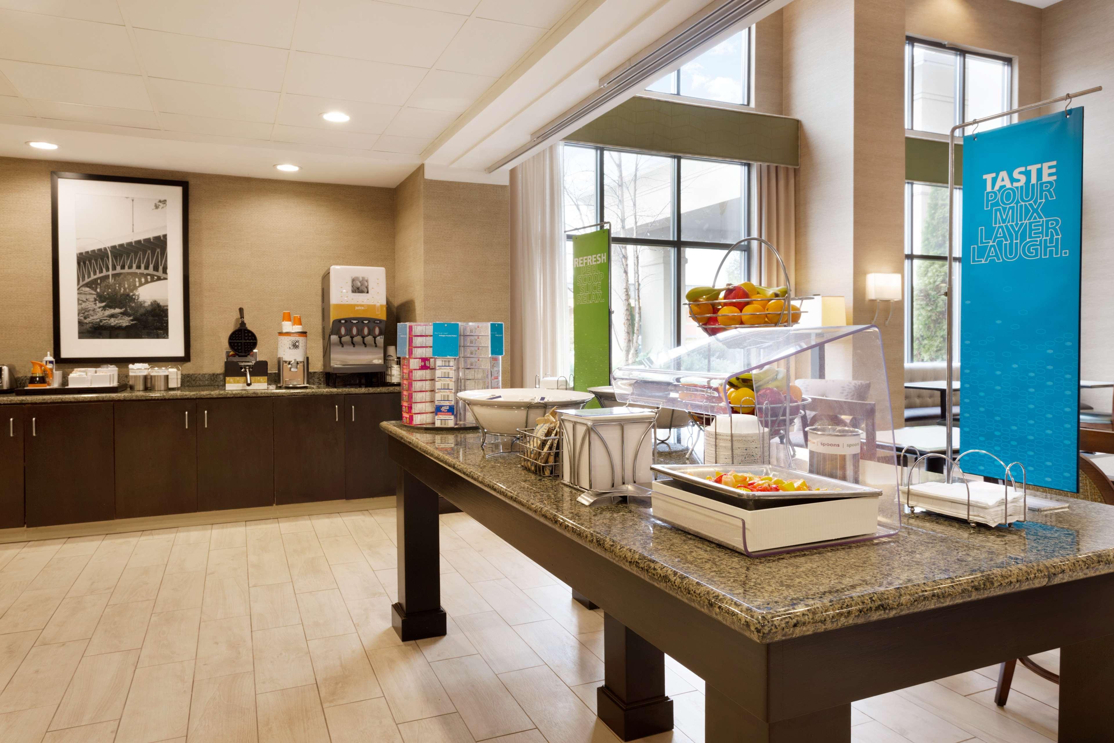 Restaurant Hampton Inn & Suites Birmingham East Irondale