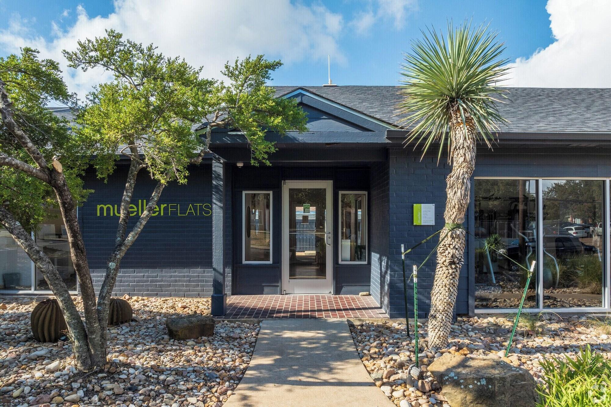 Vista Exterior Landing Austin