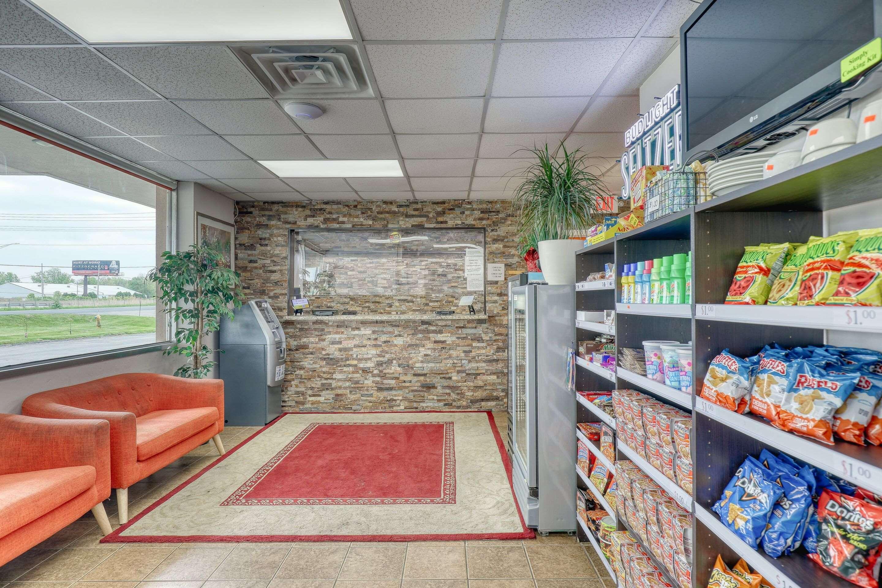 Vista Lobby Suburban Studios Neenah-Appleton