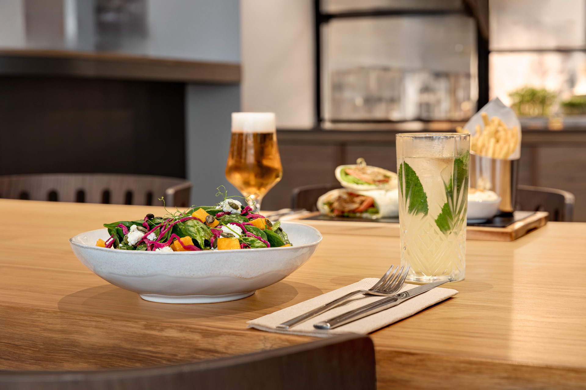 Bar/lounge Holiday Inn Express Porto Boavista by IHG