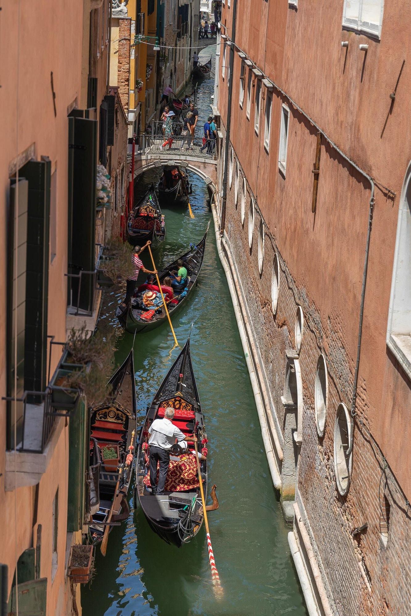 Vista Exterior Canal View San Marco Luxury Rooms
