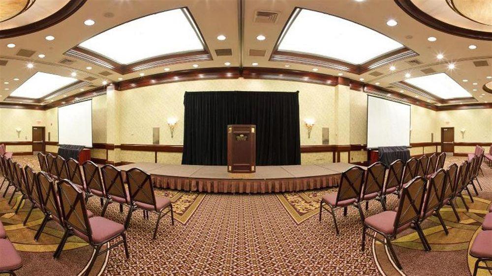 Sala de Reuniones Crowne Plaza Providence-Warwick Airport