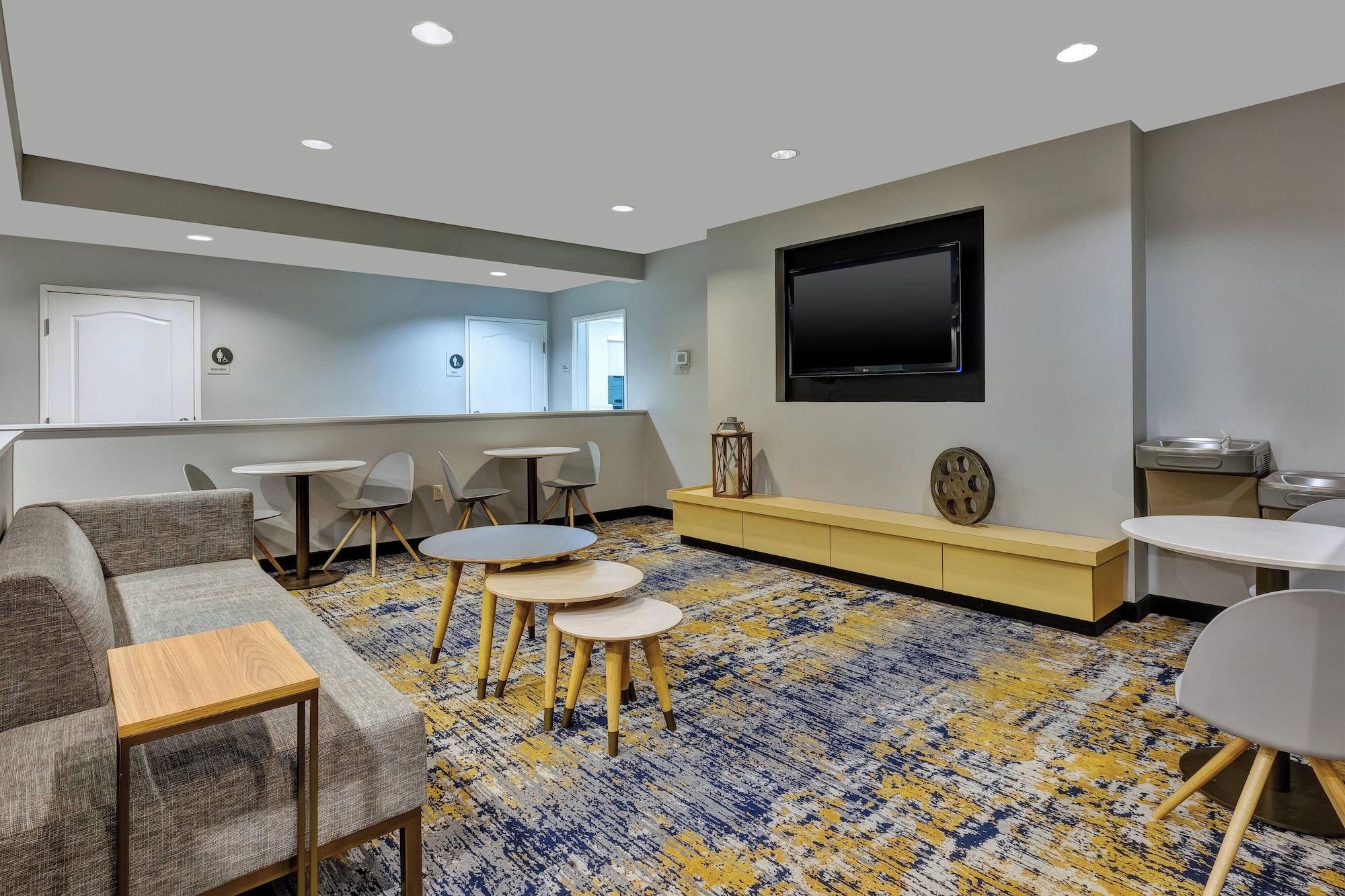 Vista Lobby TownePlace Suites by Marriott Nashville Airport