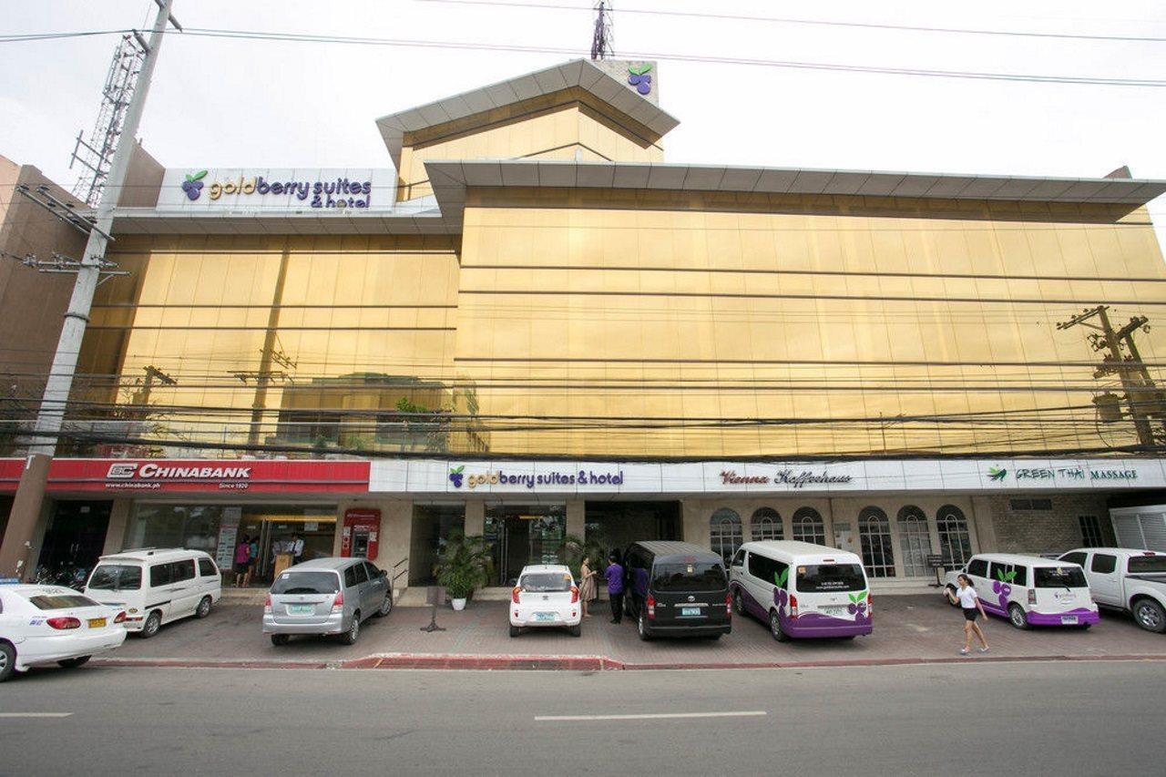Vista Exterior Goldberry Suites and Hotel Mactan