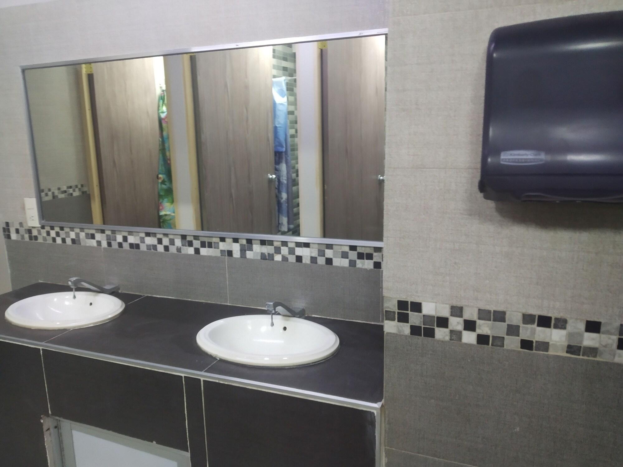 Equipamiento de Habitación Alameda House