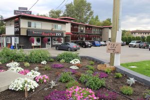 Alojamiento - Okanagan Royal Park Inn by Elevate Rooms